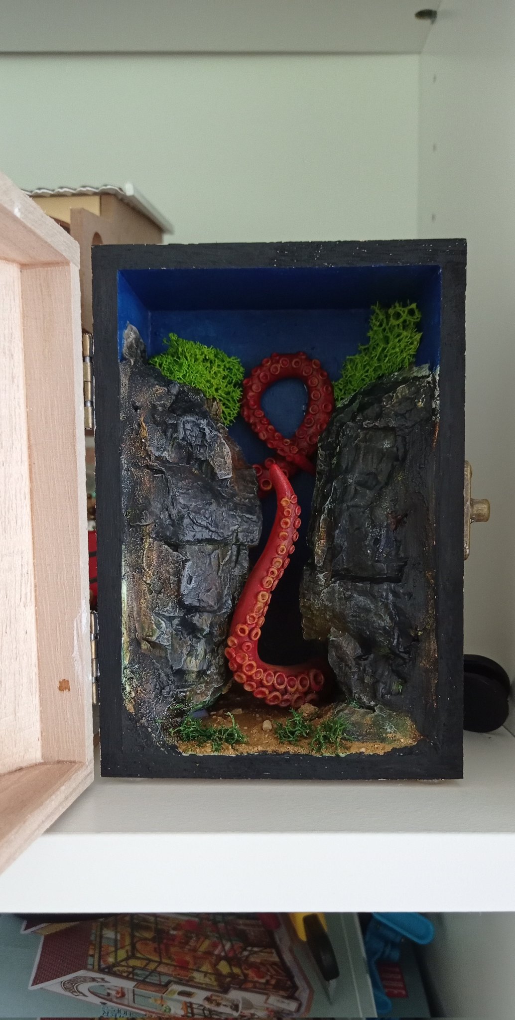 Tentacle model resined